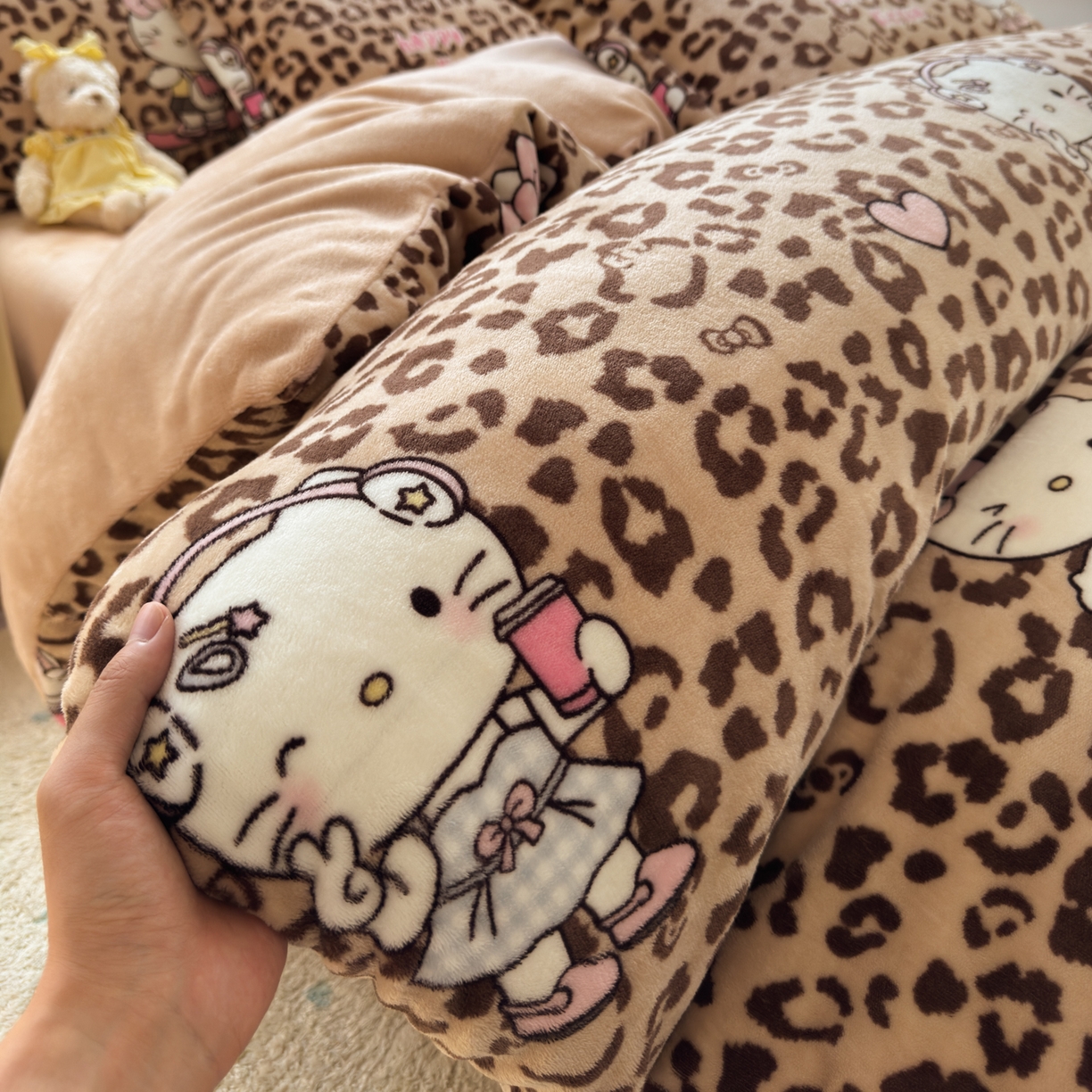 91家纺网 家纺一手货源 找家纺 （总）铭宣 2025新款高克重牛奶绒印花保暖四件套床单床笠单被套款