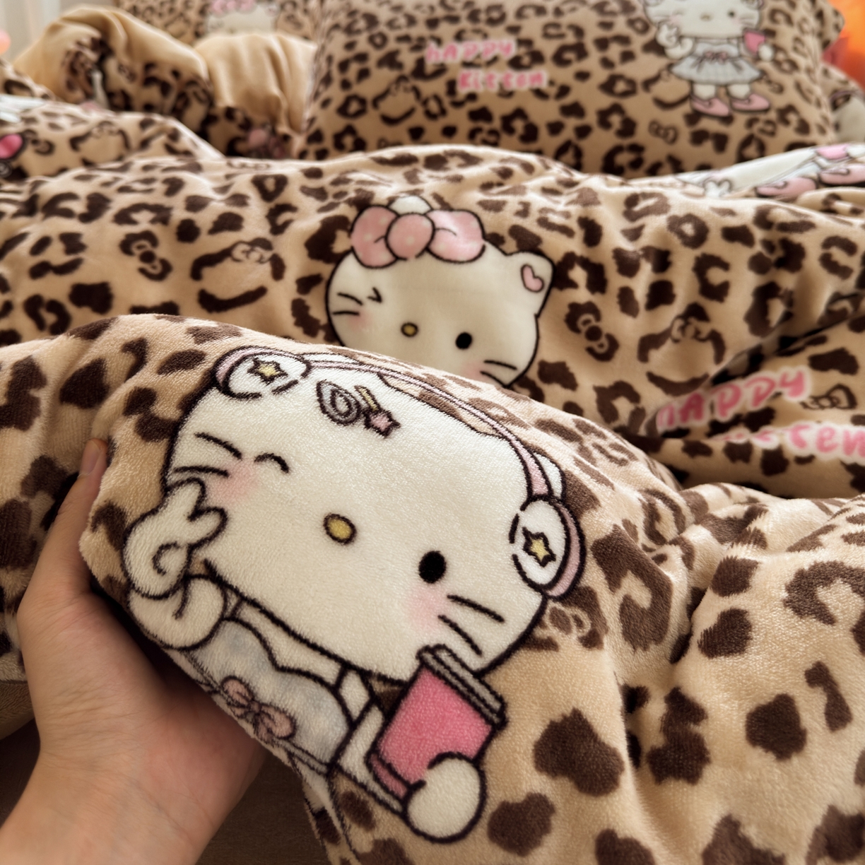 91家纺网 家纺一手货源 找家纺 （总）铭宣 2025新款高克重牛奶绒印花保暖四件套床单床笠单被套款