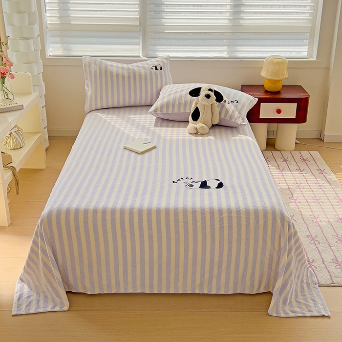 91家纺网 家纺一手货源 找家纺 繁花家居 2025新款经典条纹系列绣花牛奶绒单品床单床笠床单床笠单件 床单-紫条熊猫