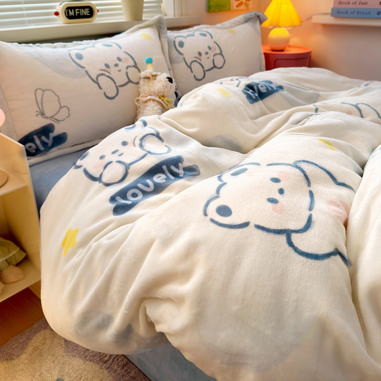 91家纺网 家纺一手货源 找家纺 铭宣 2025新款高克重牛奶绒印花保暖四件套床单床笠单被套款 爱心熊