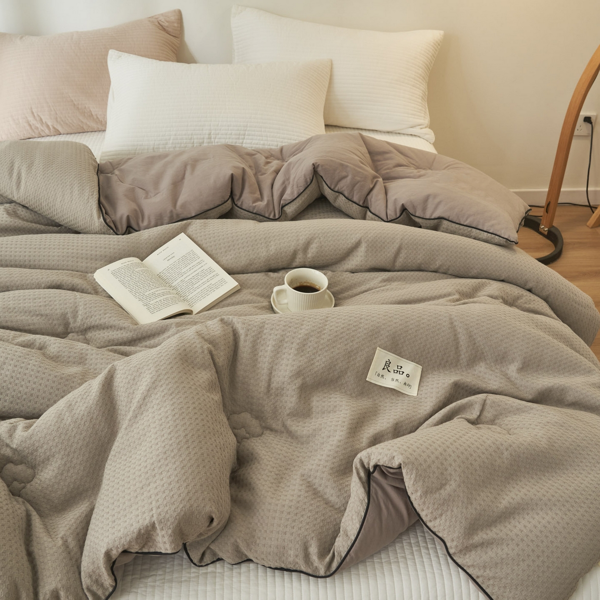 91家纺网 家纺一手货源 找家纺 子由家居 2025新款纯棉华夫格100%新疆棉花冬被被子被芯【里外纯棉】 华夫格棉花被-浅灰