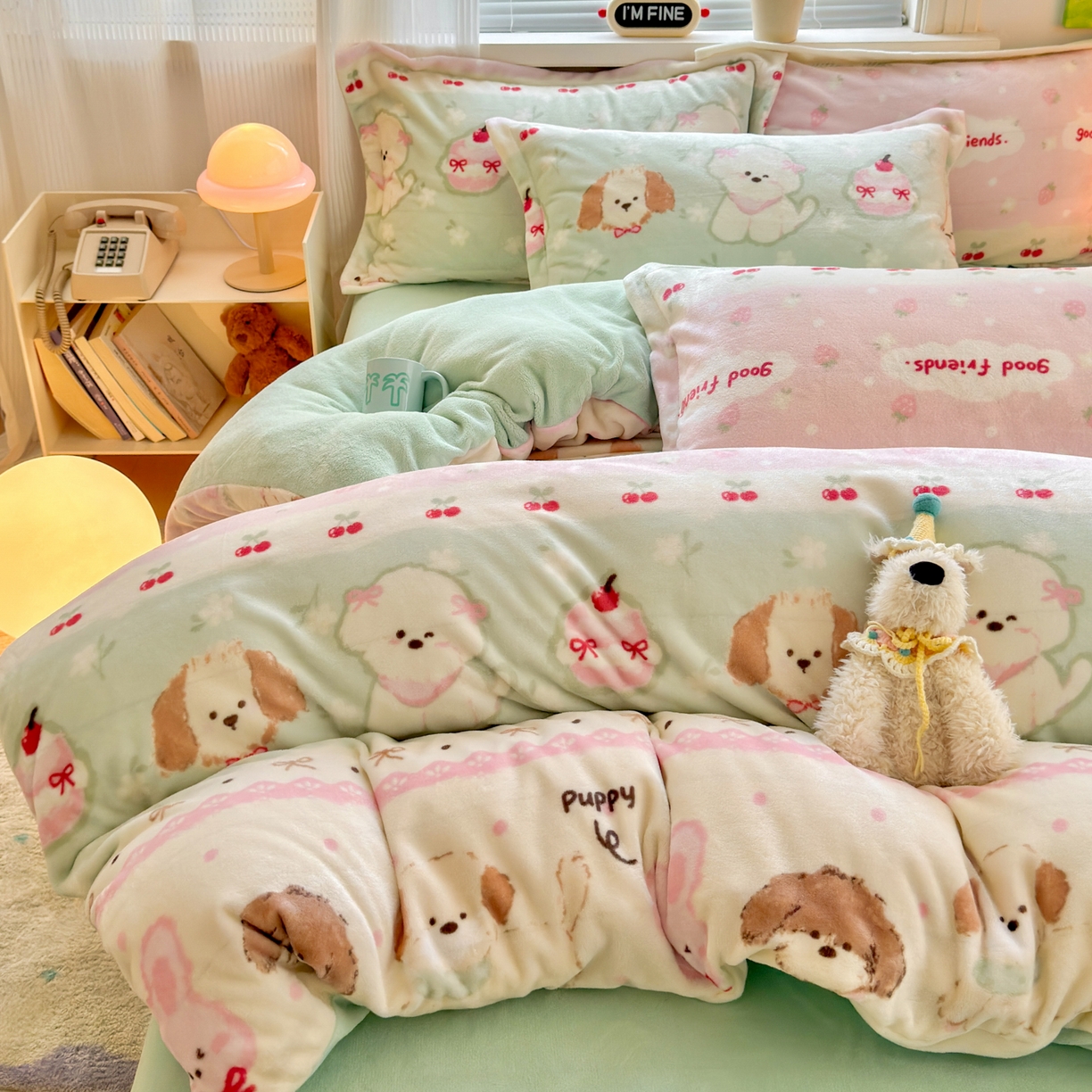 91家纺网 家纺一手货源 找家纺 铭宣 2025新款高克重牛奶绒印花保暖四件套床单床笠单被套款 春日萌犬