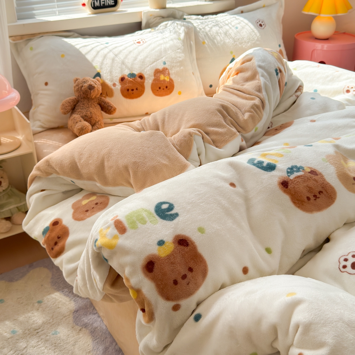 91家纺网 家纺一手货源 找家纺 铭宣 2025新款高克重牛奶绒印花保暖四件套床单床笠单被套款 欢乐颂