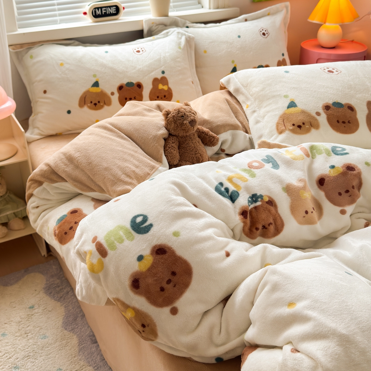 91家纺网 家纺一手货源 找家纺 铭宣 2025新款高克重牛奶绒印花保暖四件套床单床笠单被套款 欢乐颂