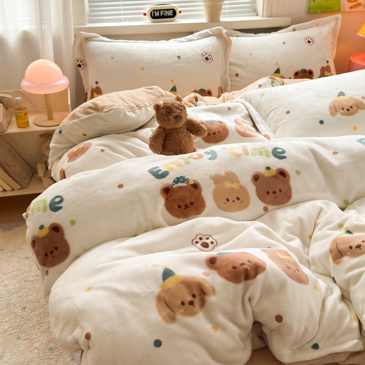 91家纺网 家纺一手货源 找家纺 铭宣 2025新款高克重牛奶绒印花保暖四件套床单床笠单被套款 欢乐颂