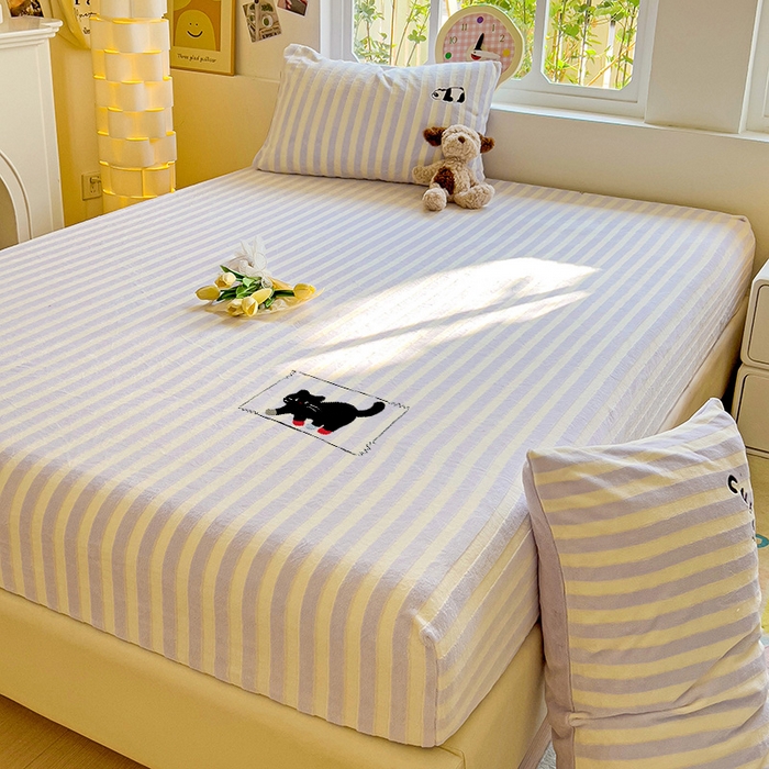 91家纺网 家纺一手货源 找家纺 繁花家居 2025新款经典条纹系列绣花牛奶绒单品床单床笠床单床笠单件 床笠-紫条小猫