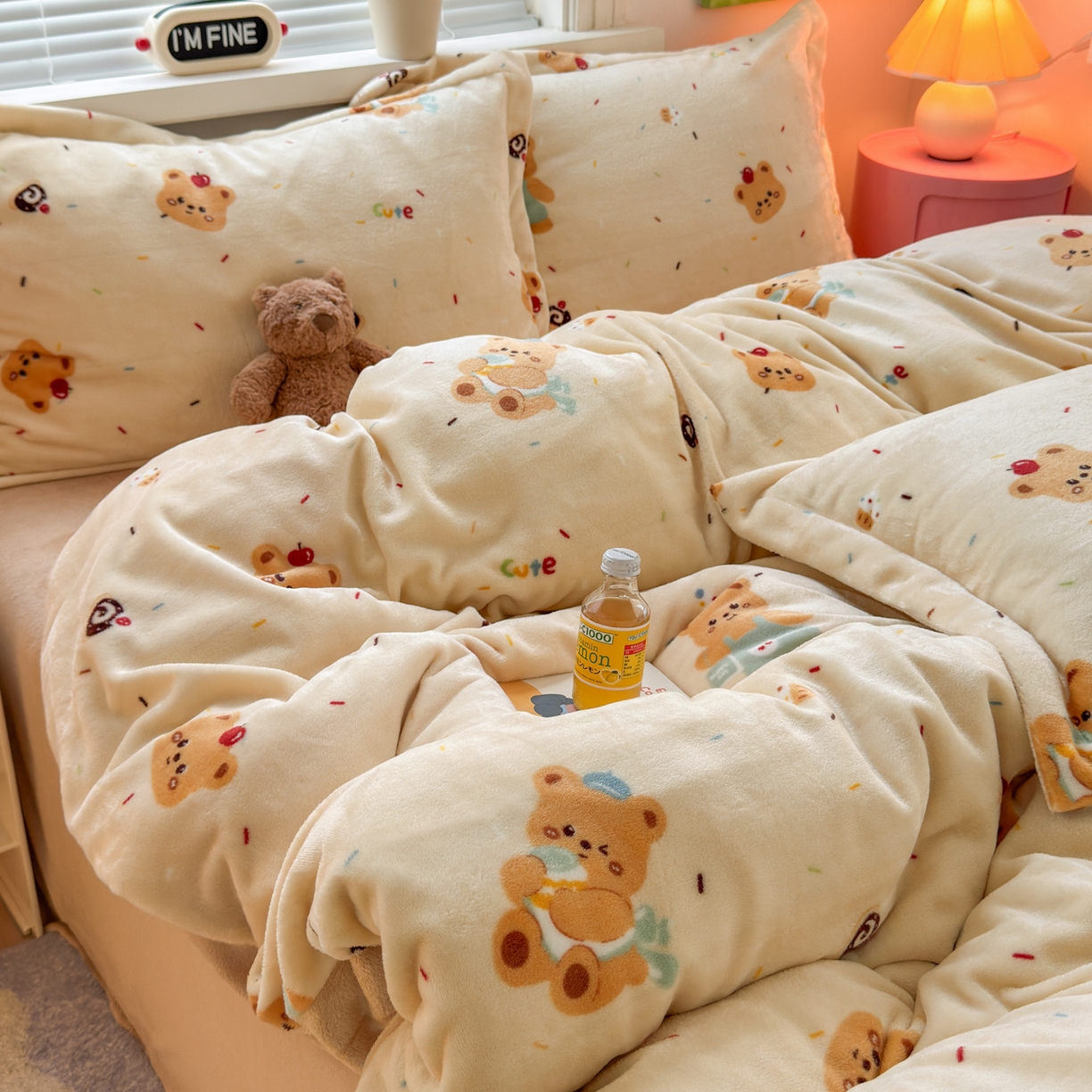 91家纺网 家纺一手货源 找家纺 铭宣 2025新款高克重牛奶绒印花保暖四件套床单床笠单被套款 黄油小熊