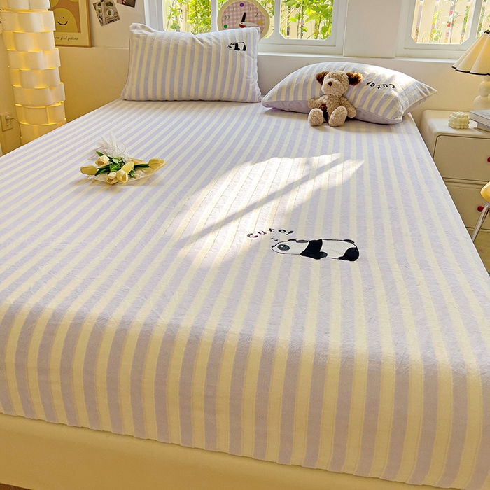 91家纺网 家纺一手货源 找家纺 繁花家居 2025新款经典条纹系列绣花牛奶绒单品床单床笠床单床笠单件 床笠-紫条熊猫