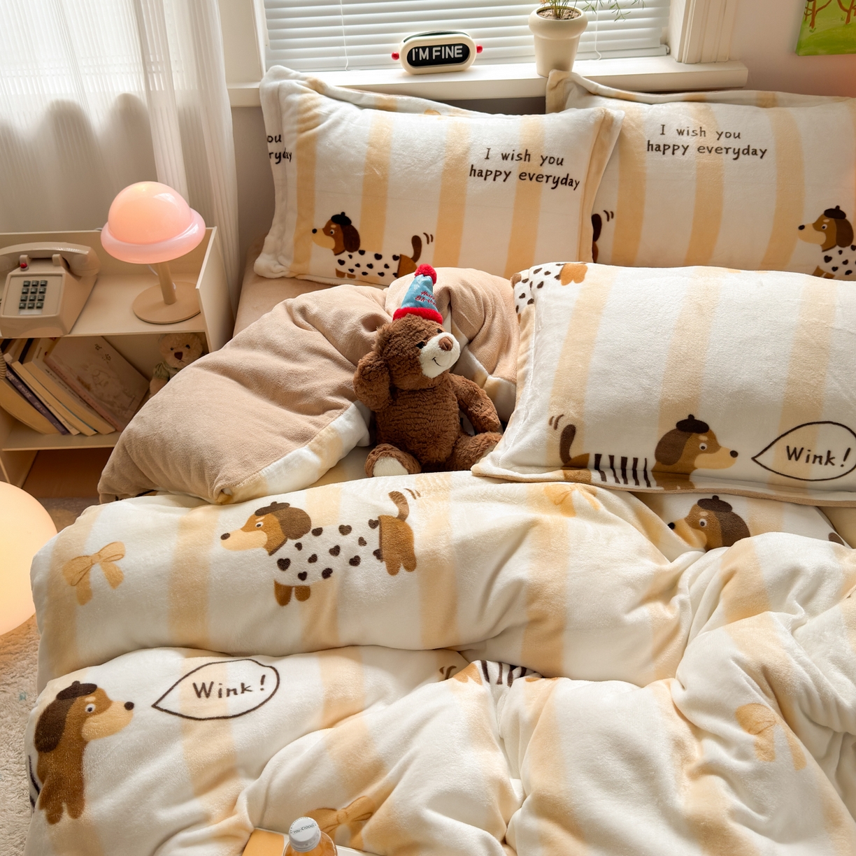 91家纺网 家纺一手货源 找家纺 铭宣 2025新款高克重牛奶绒印花保暖四件套床单床笠单被套款 腊肠狗