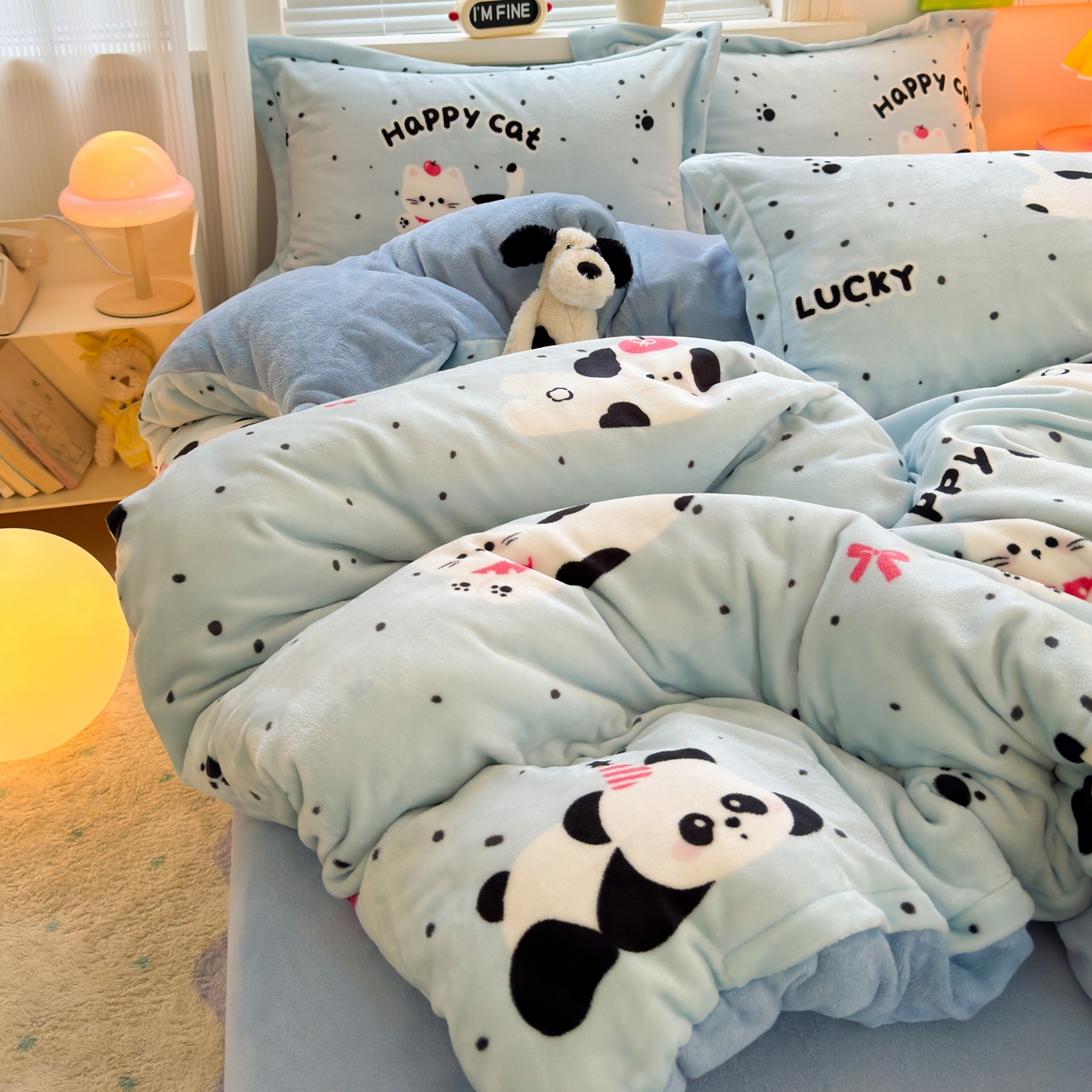 91家纺网 家纺一手货源 找家纺 铭宣 2025新款高克重牛奶绒印花保暖四件套床单床笠单被套款 蓝调熊猫