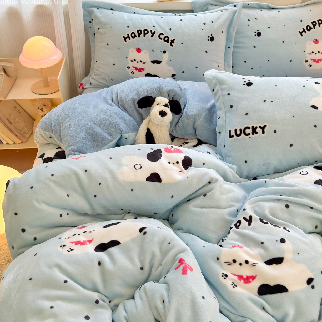 91家纺网 家纺一手货源 找家纺 铭宣 2025新款高克重牛奶绒印花保暖四件套床单床笠单被套款 蓝调熊猫