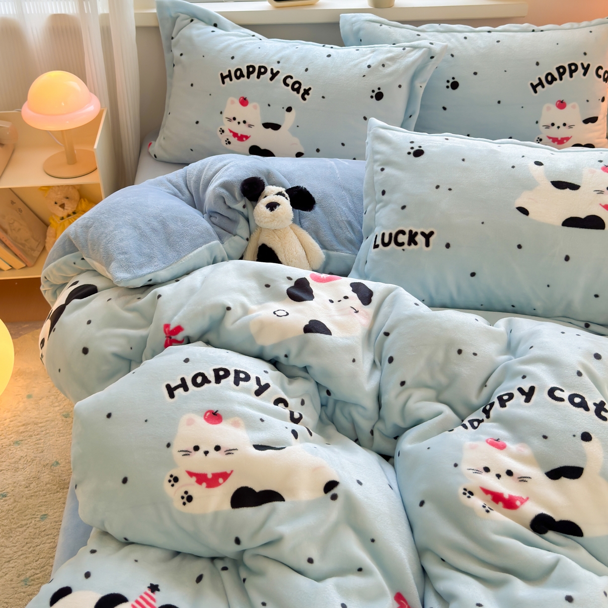 91家纺网 家纺一手货源 找家纺 铭宣 2025新款高克重牛奶绒印花保暖四件套床单床笠单被套款 蓝调熊猫