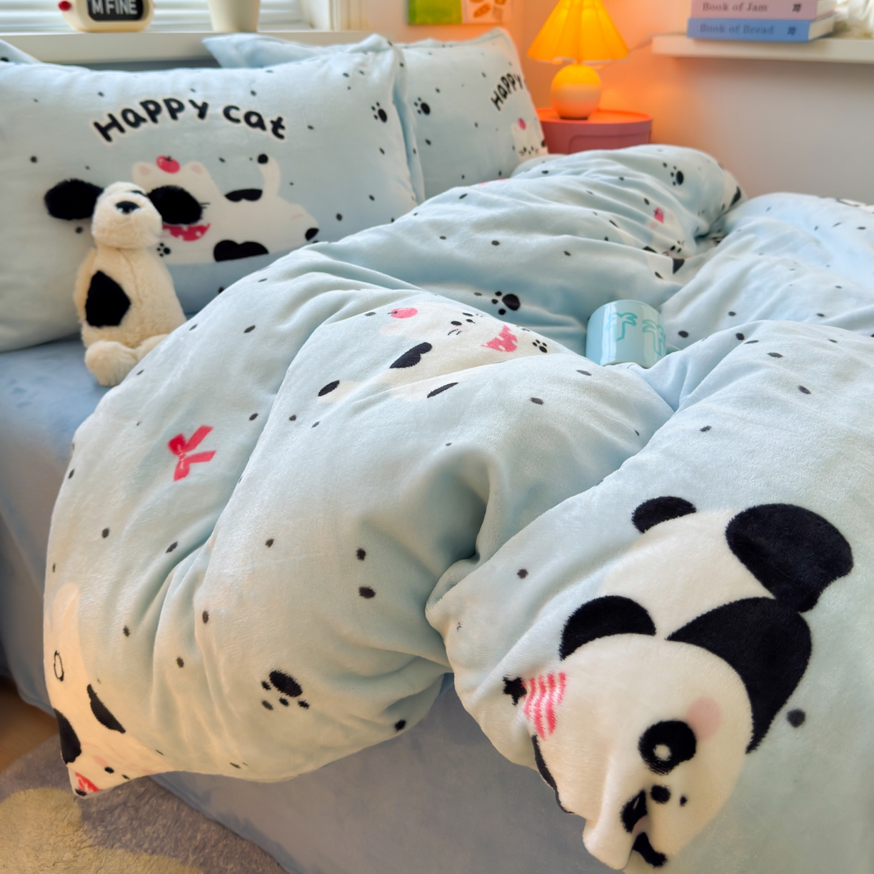 91家纺网 家纺一手货源 找家纺 铭宣 2025新款高克重牛奶绒印花保暖四件套床单床笠单被套款 蓝调熊猫