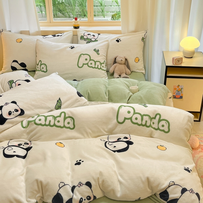91家纺网 家纺一手货源 找家纺 铭宣 2025新款高克重牛奶绒印花保暖四件套床单床笠单被套款 萌仔熊猫