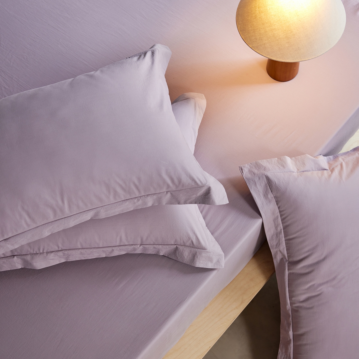 91家纺网 家纺一手货源 找家纺 轩和家居 2025新款70S砂洗长绒棉枕套 烟凝