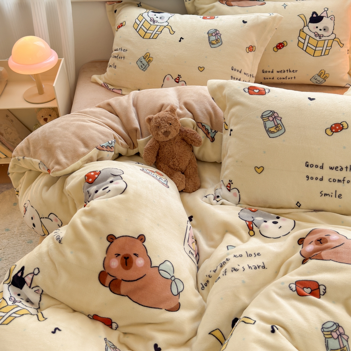 91家纺网 家纺一手货源 找家纺 铭宣 2025新款高克重牛奶绒印花保暖四件套床单床笠单被套款 奶油派对