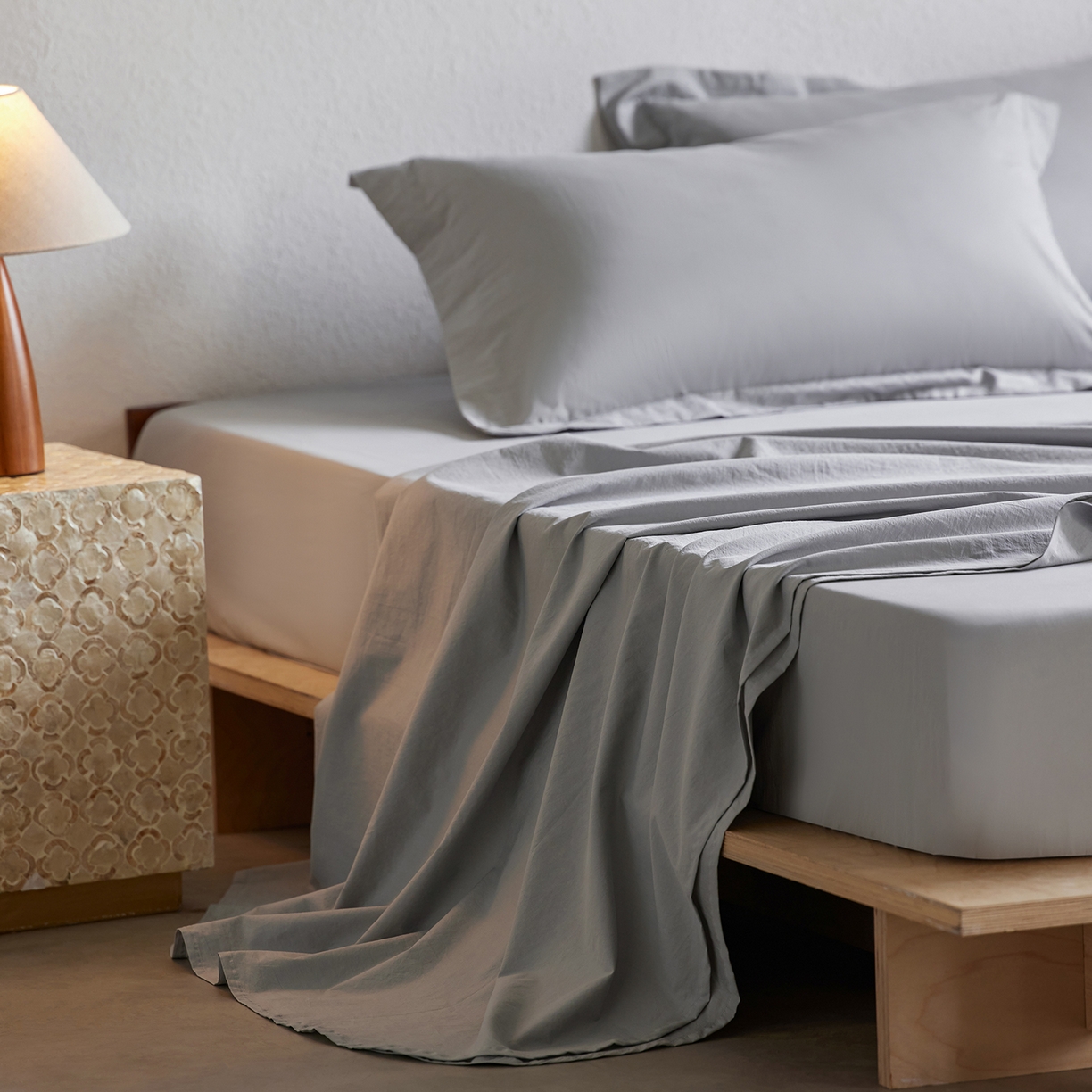 91家纺网 家纺一手货源 找家纺 轩和家居 2025新款70S砂洗长绒棉床单 松烟