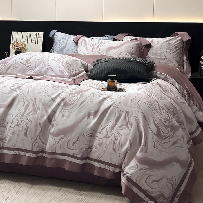 91家纺网 家纺一手货源 找家纺 2025新款高端A类长绒棉夹棉床盖床笠四件套全棉纯棉纯色绗绣四季款保护罩高级感床上用品 时漫-温妮粉