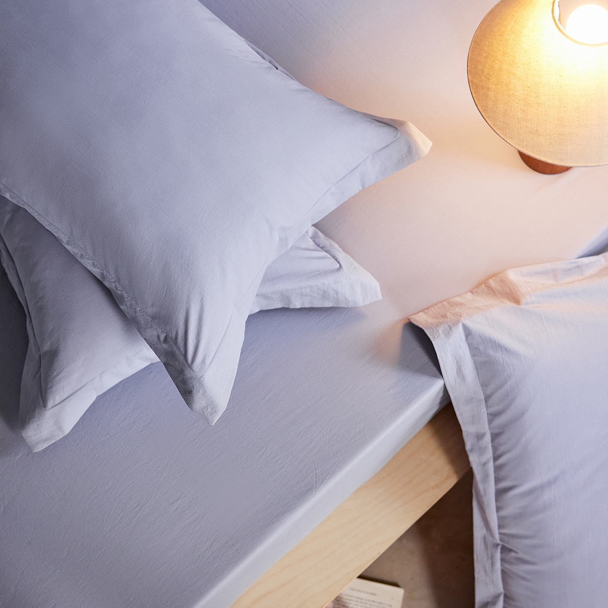 91家纺网 家纺一手货源 找家纺 轩和家居 2025新款70S砂洗长绒棉枕套 云水