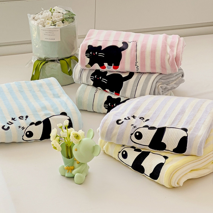 91家纺网 家纺一手货源 找家纺 繁花家居 2025新款经典条纹系列绣花牛奶绒单品床单床笠床单床笠单件 组合图仅做展示不可下单