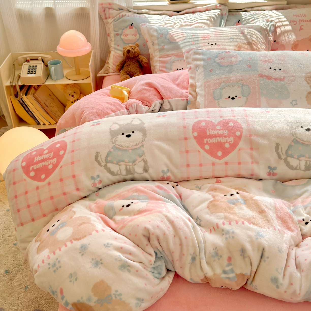 91家纺网 家纺一手货源 找家纺 铭宣 2025新款高克重牛奶绒印花保暖四件套床单床笠单被套款 甜心宝贝