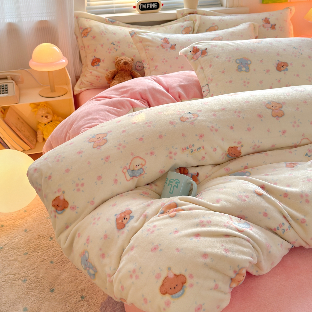 91家纺网 家纺一手货源 找家纺 铭宣 2025新款高克重牛奶绒印花保暖四件套床单床笠单被套款 甜樱萌宠