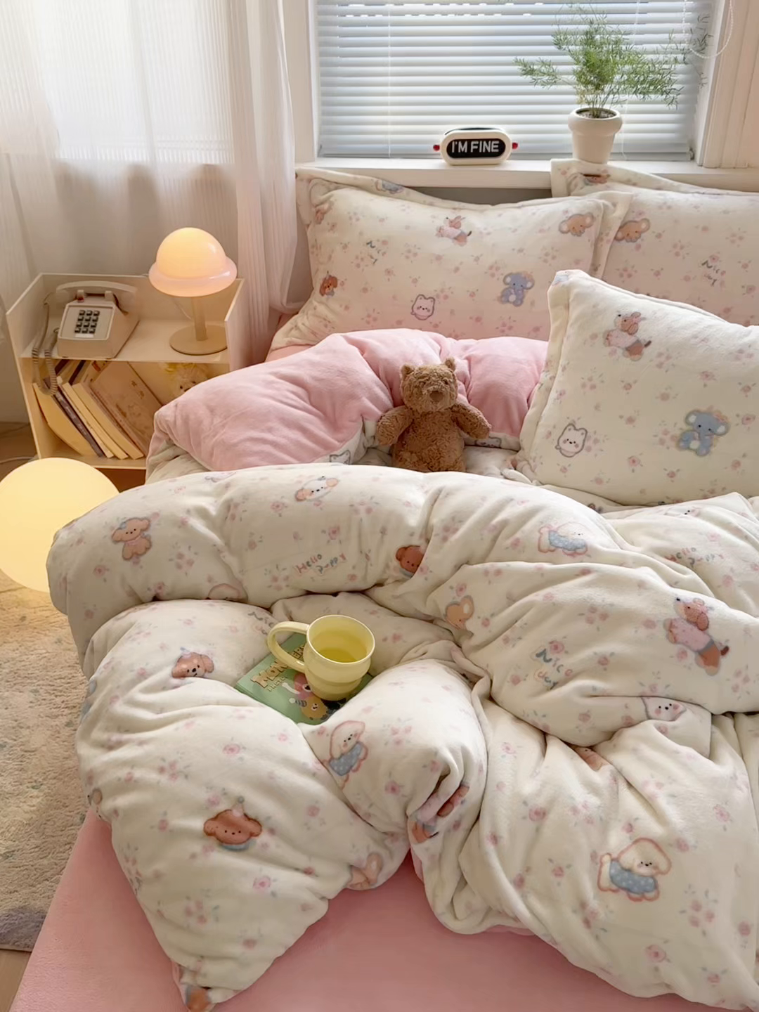 91家纺网 家纺一手货源 找家纺 铭宣 2025新款高克重牛奶绒印花保暖四件套床单床笠单被套款 甜樱萌宠