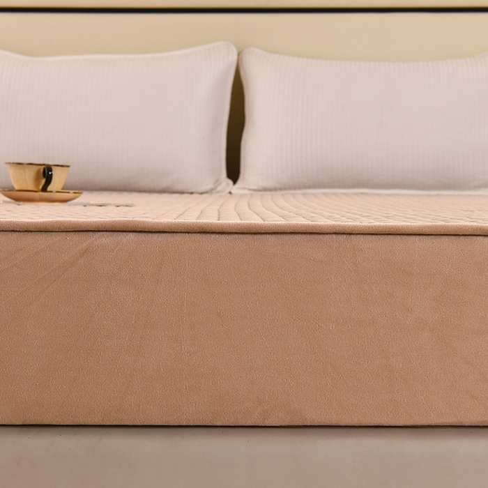 91家纺网 家纺一手货源 找家纺 栩裕纺织 2025新款亲肤绒夹棉保暖床笠 浅咖