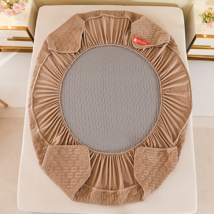 91家纺网 家纺一手货源 找家纺 栩裕纺织 2025新款亲肤绒夹棉保暖床笠 浅咖