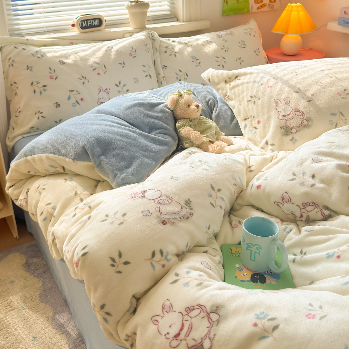 91家纺网 家纺一手货源 找家纺 铭宣 2025新款高克重牛奶绒印花保暖四件套床单床笠单被套款 童话小兔