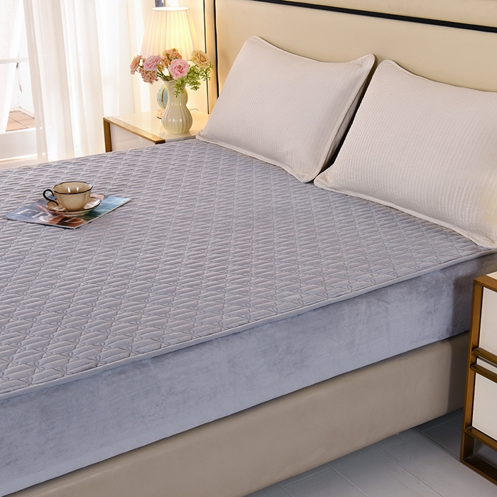 91家纺网 家纺一手货源 找家纺 栩裕纺织 2025新款亲肤绒夹棉保暖床笠 浅蓝