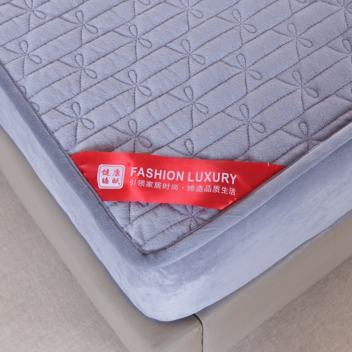 91家纺网 家纺一手货源 找家纺 栩裕纺织 2025新款亲肤绒夹棉保暖床笠 浅蓝