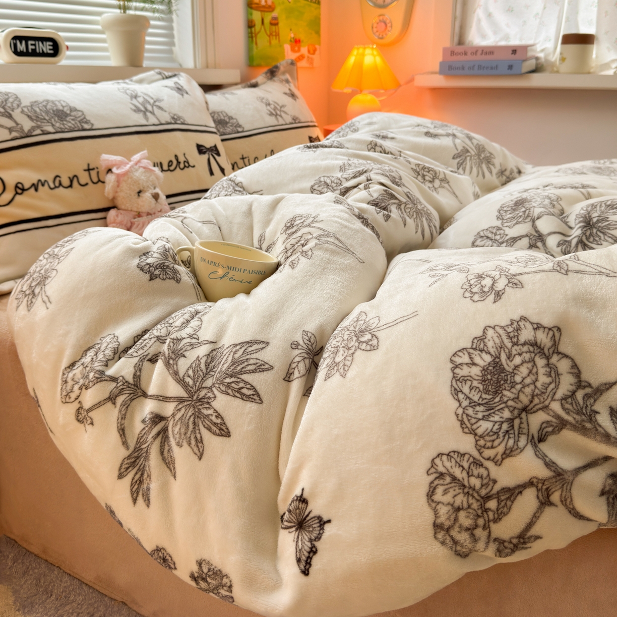 91家纺网 家纺一手货源 找家纺 铭宣 2025新款高克重牛奶绒印花保暖四件套床单床笠单被套款 一帘幽梦