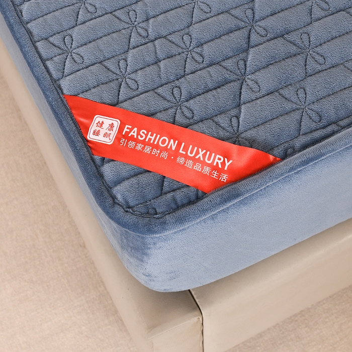 91家纺网 家纺一手货源 找家纺 栩裕纺织 2025新款亲肤绒夹棉保暖床笠 深蓝