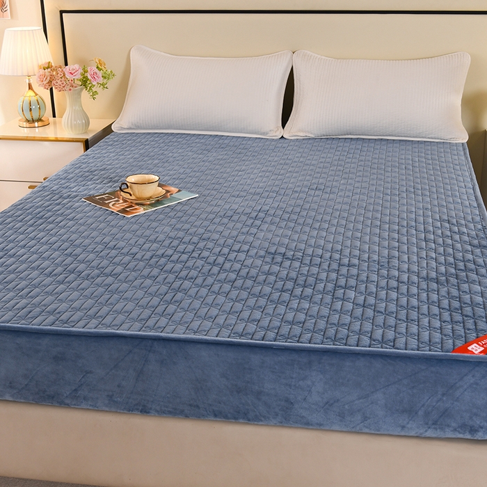 91家纺网 家纺一手货源 找家纺 栩裕纺织 2025新款亲肤绒夹棉保暖床笠 深蓝