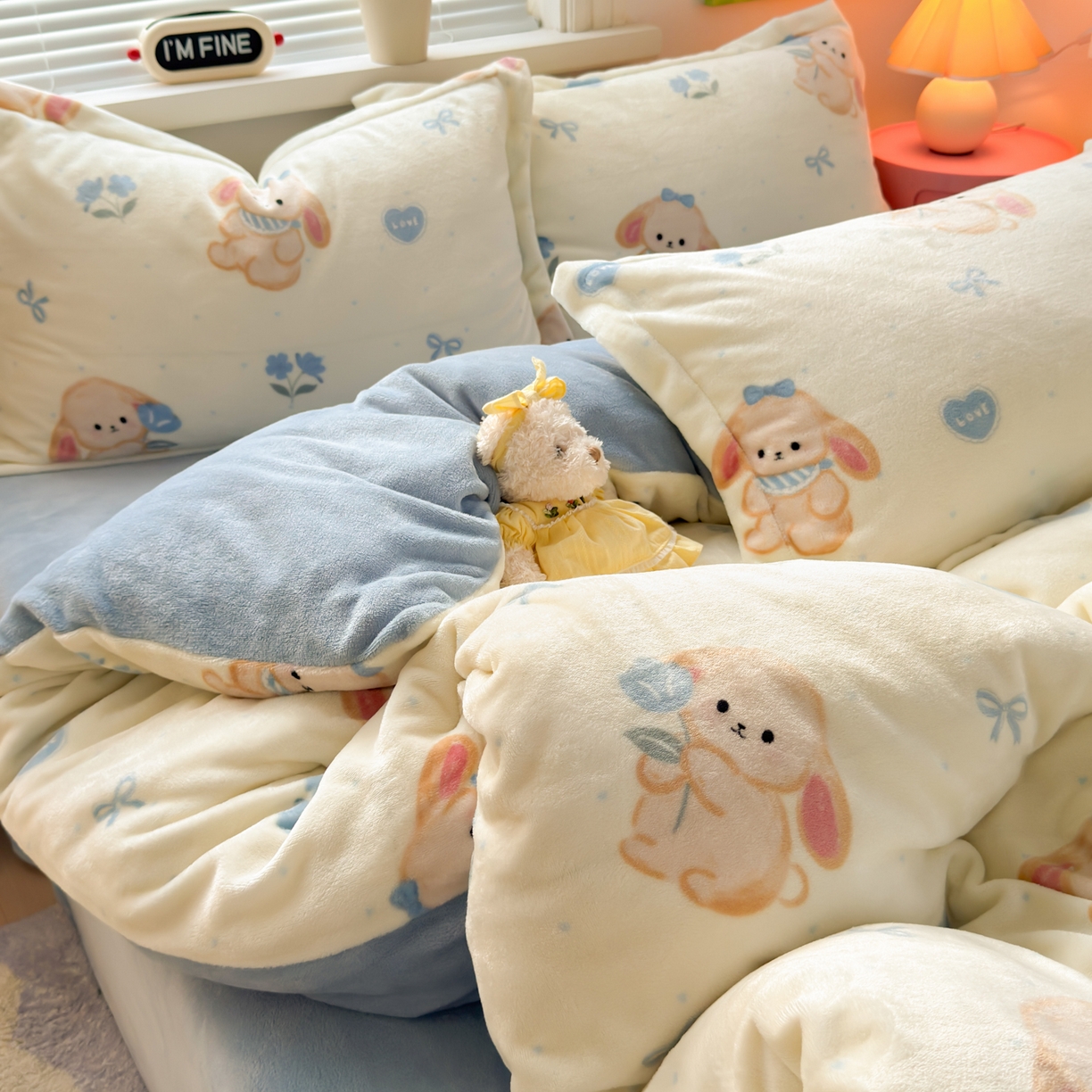 91家纺网 家纺一手货源 找家纺 铭宣 2025新款高克重牛奶绒印花保暖四件套床单床笠单被套款 郁金香小兔