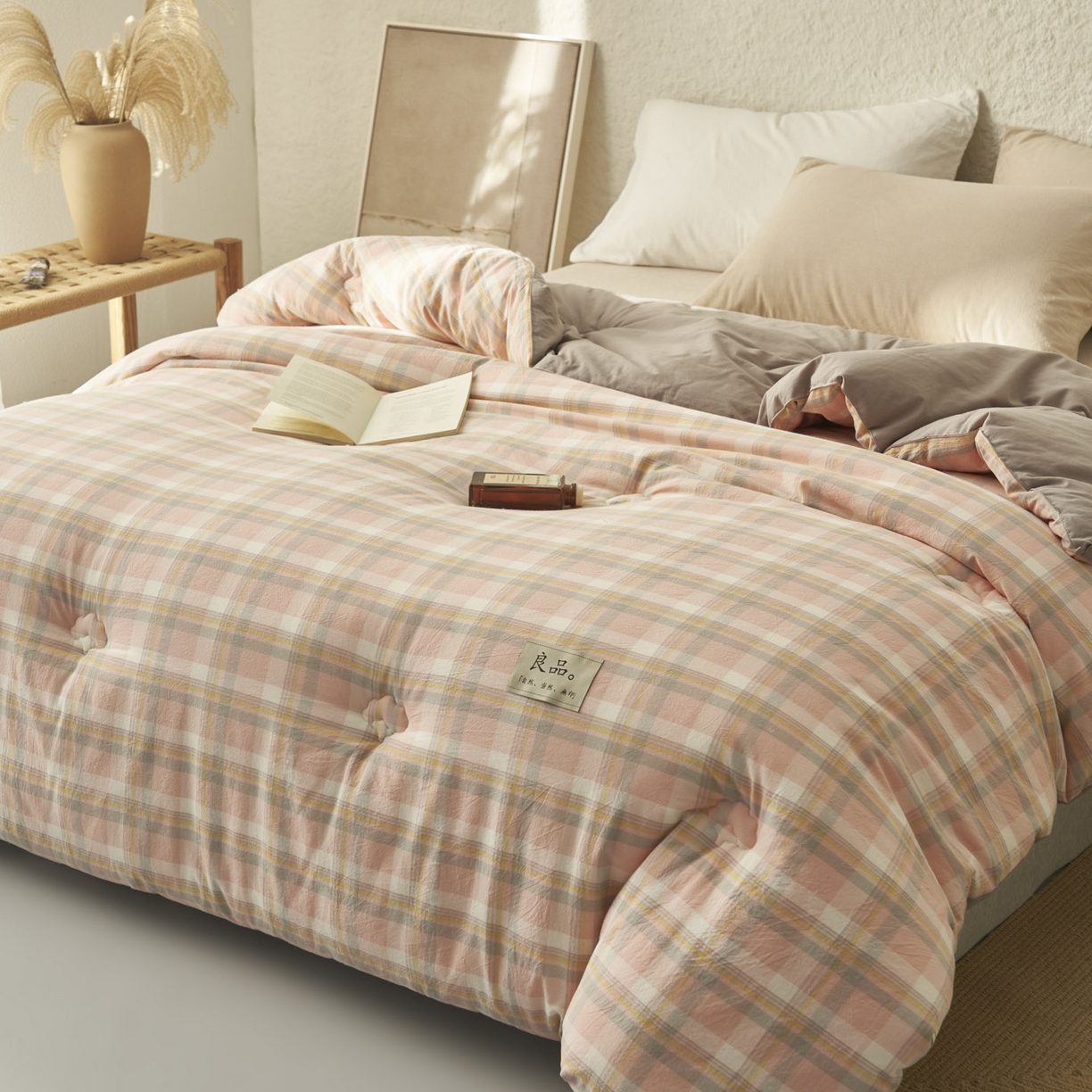 91家纺网 家纺一手货源 找家纺 子由家居 2025新款无印风100%新疆棉花被被子被芯 无印风-奶昔格