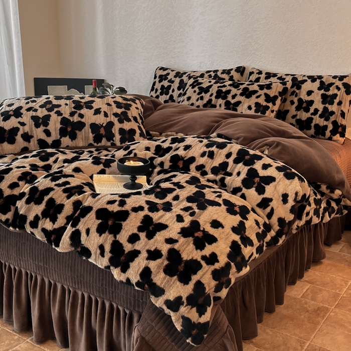 91家纺网 家纺一手货源 找家纺 （总）子曰 2025新款美拉德高克重兔绒牛奶绒床盖款四件套