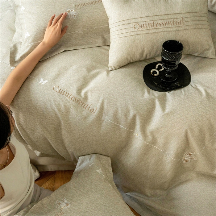 91家纺网 家纺一手货源 找家纺 （总）红番天家居馆 （控价）2025新款全棉云柔棉磨毛+磨毛肌理纹+工艺款四件套-岚蝶（每款供货价的基础上一切活动券后+100）