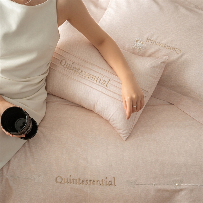 91家纺网 家纺一手货源 找家纺 红番天家居馆 （控价）2025新款全棉云柔棉磨毛+磨毛肌理纹+工艺款四件套-岚蝶（每款供货价的基础上一切活动券后+100） 岚蝶 盈盈