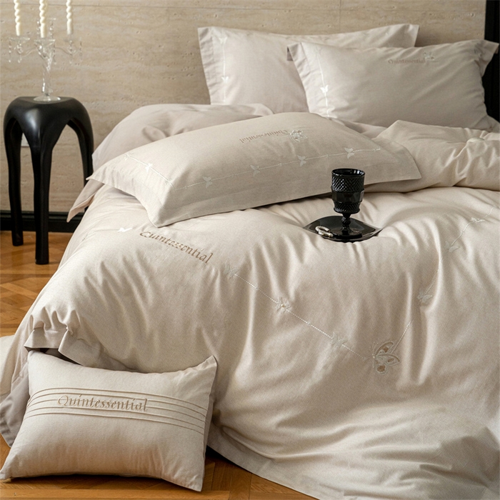 91家纺网 家纺一手货源 找家纺 红番天家居馆 （控价）2025新款全棉云柔棉磨毛+磨毛肌理纹+工艺款四件套-岚蝶（每款供货价的基础上一切活动券后+100） 岚蝶 杏子灰