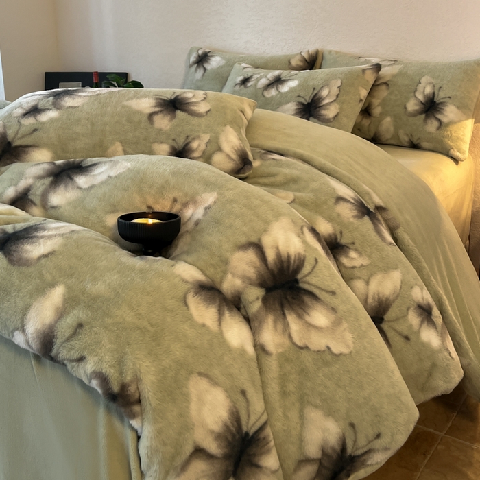 91家纺网 家纺一手货源 找家纺 子曰 2025新款美拉德高克重兔绒牛奶绒床盖款四件套 简约款-蝶舞绿