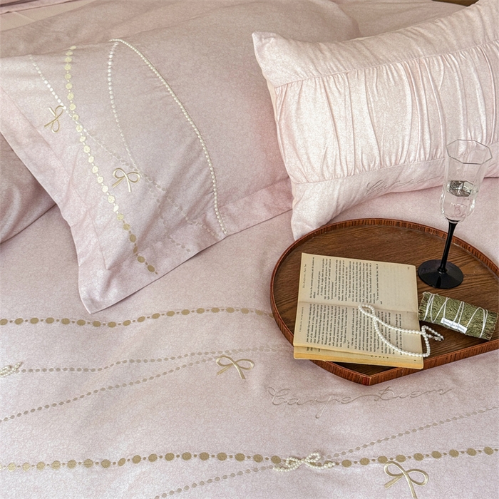 91家纺网 家纺一手货源 找家纺 红番天家居馆 （控价）2025新款全棉云柔棉磨毛+磨毛肌理纹+工艺款四件套-珠光（每款供货价的基础上一切活动券后+100） 珠光-盈盈