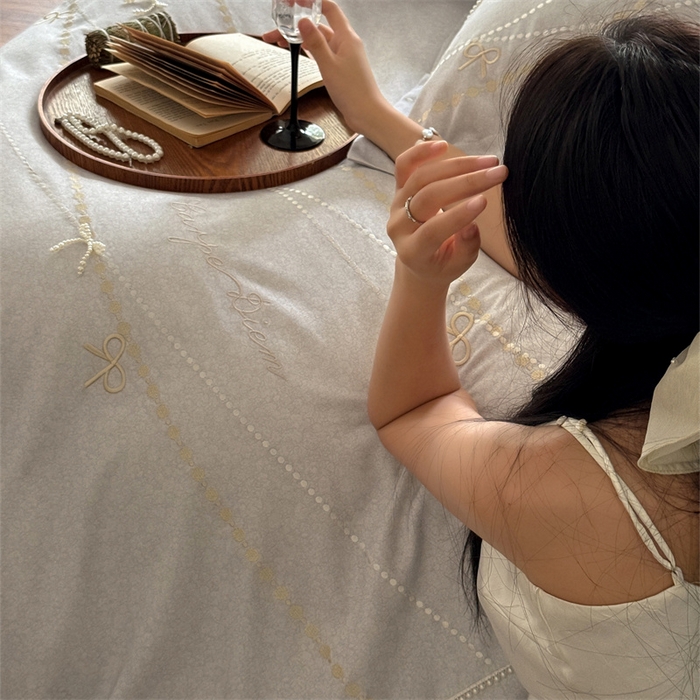 91家纺网 家纺一手货源 找家纺 红番天家居馆 （控价）2025新款全棉云柔棉磨毛+磨毛肌理纹+工艺款四件套-珠光（每款供货价的基础上一切活动券后+100） 珠光 素采