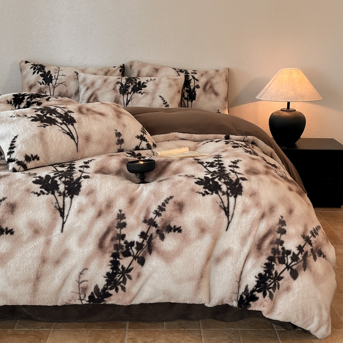 91家纺网 家纺一手货源 找家纺 子曰 2025新款美拉德高克重兔绒牛奶绒床盖款四件套 简约款-风情