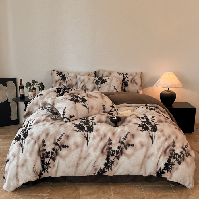 91家纺网 家纺一手货源 找家纺 子曰 2025新款美拉德高克重兔绒牛奶绒床盖款四件套 简约款-风情