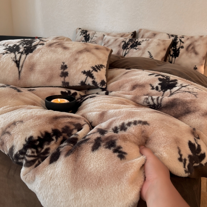 91家纺网 家纺一手货源 找家纺 子曰 2025新款美拉德高克重兔绒牛奶绒床盖款四件套 简约款-风情