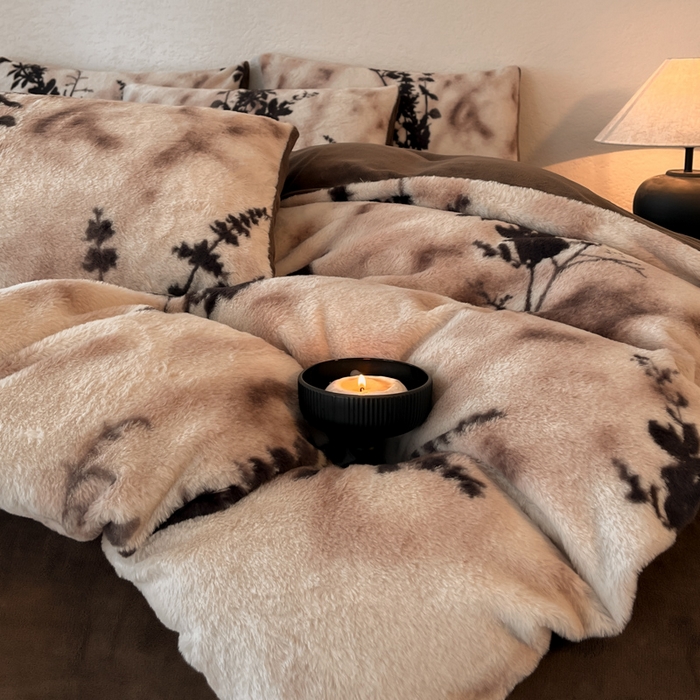 91家纺网 家纺一手货源 找家纺 子曰 2025新款美拉德高克重兔绒牛奶绒床盖款四件套 简约款-风情