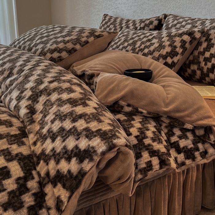 91家纺网 家纺一手货源 找家纺 子曰 2025新款美拉德高克重兔绒牛奶绒床盖款四件套 简约款-格调