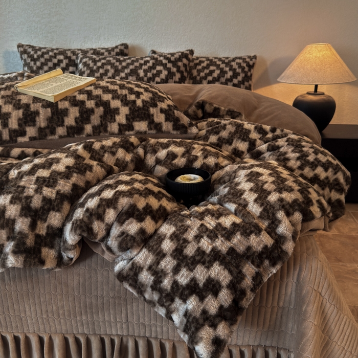 91家纺网 家纺一手货源 找家纺 子曰 2025新款美拉德高克重兔绒牛奶绒床盖款四件套 简约款-格调